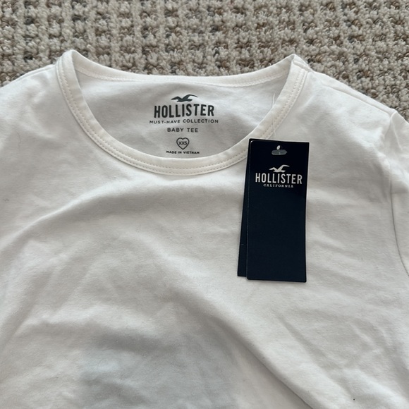 Hollister size xs long sleeve baby tee. - Picture 2 of 2